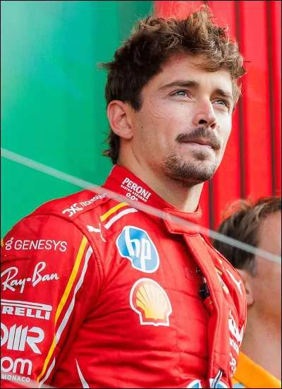 De quel instrument joue-t-il ?