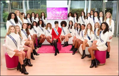 Le concours de beaut&eacute; "Miss France" est un &eacute;v&eacute;nement annuel se d&eacute;roulant au mois de d&eacute;cembre. Combien de centim&egrave;tres une candidate doit-elle mesurer au minimum pour concourir ?