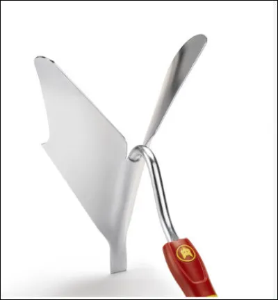 Quel est cet outil à main employé pour butter les plantes en ligne ?