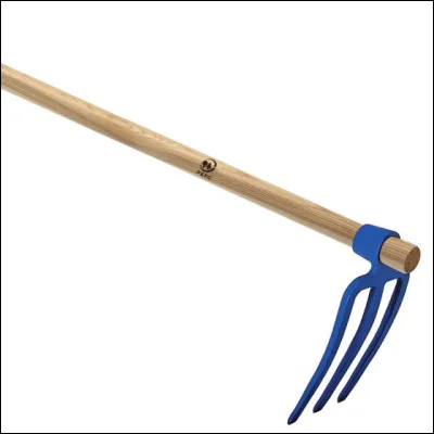 Quel est cet outil, une griffe utilisée pour travailler et niveler les sols durs ?