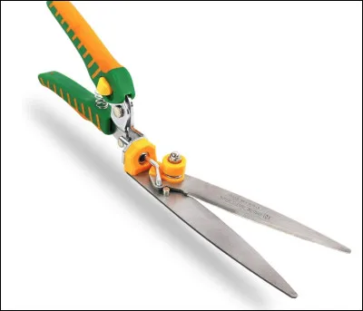 Quel est cet outil, un ciseau qui permet de réaliser les finitions autour des massifs d'ornements ?