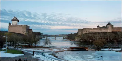 Située dans le nord-est de l'Estonie, à la frontière russe, c'est la troisième ville du pays avec 50 000 habitants :