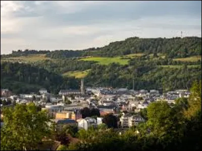 Cette ville luxembourgeoise de 7 500 habitants est l'un des principaux centres du nord du pays, sur la rive gauche de la Sûre :