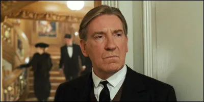 Comment le valet de Caledon Hockley s'appelle-t-il ?