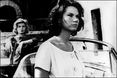 Son premier grand rôle dans le cinéma italien était celui Anna, jeune femme qui disparait, dans ce film d'Antonioni :