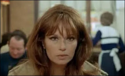 Elle est Maria Menela dans ce film d'espionnage de Claude Pinoteau sorti en 1973 :