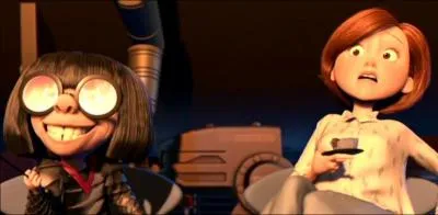 Lorsqu'Helen va voir Edna pour en savoir plus sur le costume de Bob, celle-ci lui montre sa nouvelle collection, destine  toute la famille. Par quel costume commence-t-elle sa 'dmonstration' ?