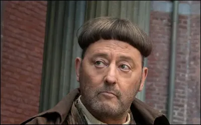 Qui est cet acteur qui arbore la coupe au bol la plus cool du cinéma français ?