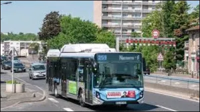 Km 142,5 : Côte de Vieille-Toulouse. La Côte de Vieille-Toulouse est un col de 1.5 kilomètres. La pente moyenne de ce col est de 7.1% avec un maximum de 10.1%. La Côte de Vieille-Toulouse monte de 156 mètres au départ pour combien au sommet ?