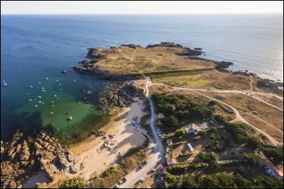 Dans quelle ville est enterré Philippe Pétain ?