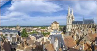 De quel département la ville de Moulins est-elle la préfecture ?