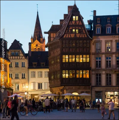Combien le Bas-Rhin compte-t-il d'habitants ?