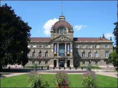 Dans quelle ville du Bas-Rhin "Le palais du Rhin'' est-il situé ?