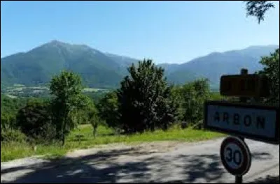 Pour commencer cette nouvelle balade, je vous emmène à Arbon. Village Haut-Garonnais, il se situe en région ...
