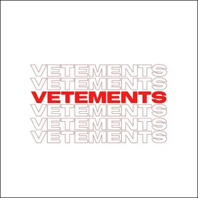 Que porte-t-il quasiment tout le temps lors du jeu ?