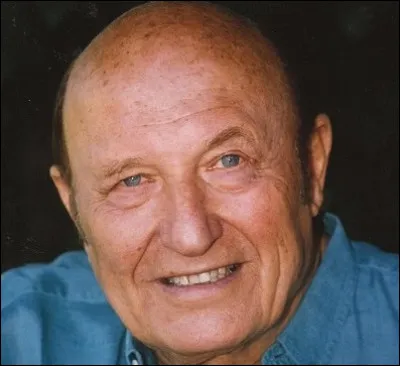 Qui est cet écrivain, auteur de cette citation ''La seule émission qui mérite que l'on paye sa redevance télé est Questions pour un champion."