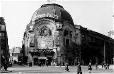 Le cinéma est devenu un loisir très populaire en France avec 110 millions d'entrées dans l'année :