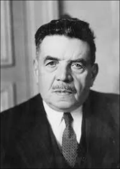 Qui est cet homme, dirigeant du parti radical, président du Conseil, chef du gouvernement au début de 1925 depuis la victoire électorale du Cartel des Gauches ?