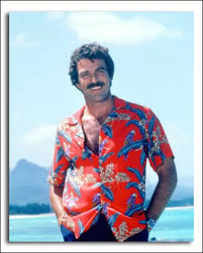 Dans quelle série culte l'acteur Tom Selleck a-t-il tenu le rôle principal ?