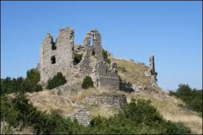 Voici le château de Pierregourde à Gilhac-et-Bruzac. Village de l'arrondissement de Privas, il se situe dans le département ...