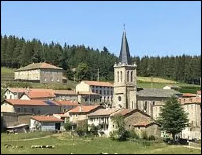 Nous sommes en Auvergne-Rhône-Alpes, à Saint-Julien-Molhesabate. Village de l'arrondissement d'Yssingeaux, il se situe dans le département ...