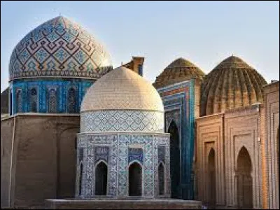 Laquelle de ces villes d'Asie centrale se situe en Ouzbékistan ?