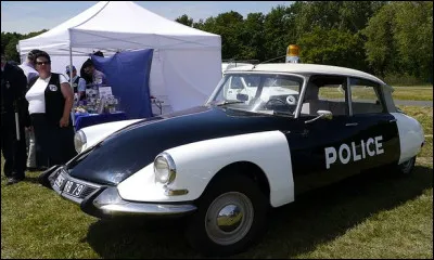 Quel est ce véhicule d'intervention au début des années 60 ?