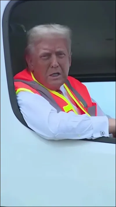 Le candidat du parti républicain, Donald Trump, à lélection présidentielle américaine habillé en agent de voirie se trouvant au volant dun camion déboueur ? ! Cette image le représentant est-elle vraie ou fausse ?