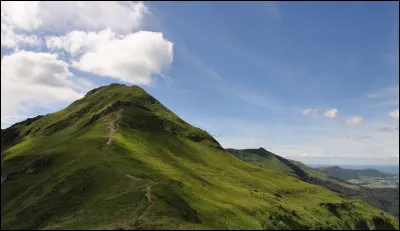 Km 150,1 : Col de Peyresourde. Il se situe à 1 568 m. Il est emprunté par la route des cols. C'est un itinéraire touristique traversant les Pyrénées de l'océan Atlantique à la mer Méditerranée. Quelle position occupe-t-il ?