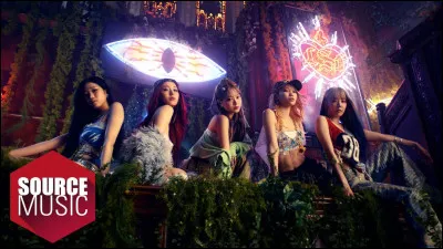 K-pop idole : Yunjin, de Le Sserafim ! Comme pour les autres, choisis la photo que tu préfères :