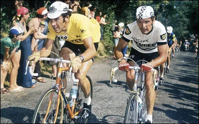Dans la 15e étape de ce Tour, Merckx, maillot jaune, se sentant fort, attaque Thévenet, parvient à le distancer, mais est victime d'une défaillance dans la montée sur Pra-Loup. Bernard Thévenet emporte l'étape et s'empare du maillot jaune et prive le Belge d'une sixième victoire : c'était en ...