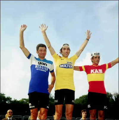 Eddy Merckx remporte son 5e Tour de France en 5 participations, devançant Poulidor alors âgé de 38 ans : c'était en ...