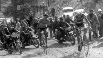 Duel dans les Alpes ; Bahamontes est en jaune dans la dernière étape des Alpes, mais Anquetil suit l'Espagnol dans la Forclaz, gagne l'étape et son quatrième tour : c'était en ..
