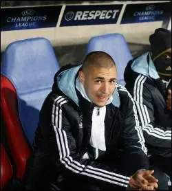 Cireur de banc : A la diffrence de la chvre, il ne joue jamais. C'est un ternel remplaant. Il peut aussi tre un excellent joueur, barr par plus fort que lui. C'est le cas de ce franais au Real :