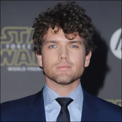 Taylor Swift a-t-elle un frère ?