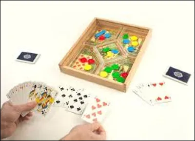 Dans le jeu du "Nain jaune", quelle carte représente le nain jaune ?