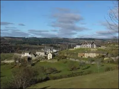 Nous sommes en Occitanie, à Chanteruéjols. Hameau du village Gabrias, dans l'arrondissement de Mende, il se situe dans le département ...