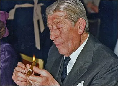 Quel est le nom de ce Zino, négociant suisse d'origine russe qui a donné au cigare ses lettres de noblesse ?