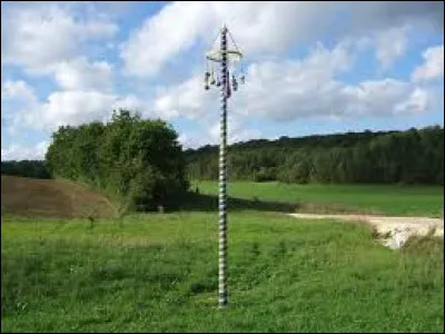 Km 59,8 : Saint-Félix-Lauragais. Depuis 1972, le village de Saint-Félix accueille une fête villageoise durant le week-end de Pâques qui replonge le village dans son contexte historique, et fait revivre aux visiteurs un village à la façon dantan. Quelle est cette fête ?