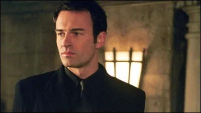 Comment s'appelle son personnage dans la série "Charmed" ?