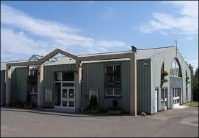 Commune francilienne, dans l'arrondissement de Mantes-la-Jolie, Maulette se situe dans le département ...