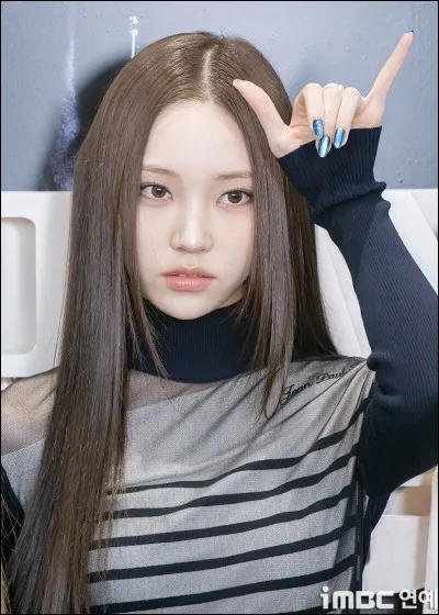 Dans quel groupe Youngseo aurait-elle pu débuter, au lieu de AllDay Project ?