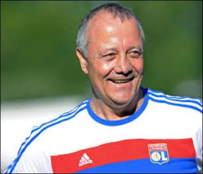 Ce footballeur français a inscrit 255 buts entre 1970 et 1987.