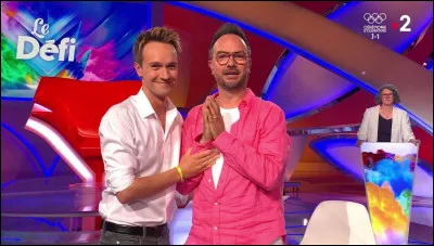 Quel animateur présente ce jeu télévisé en 2025 ?