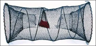 Quel est le nom de ce panier de pêche oblong en fil métallique ?