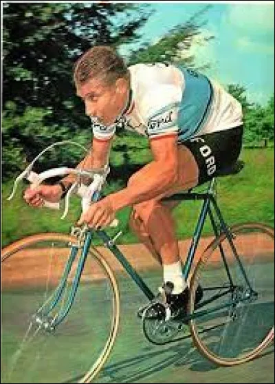 Commençons par le maître : neuf victoires (en neuf participations) au Grand Prix des Nations, 7 victoires à Lugano et 3 à Forli, 11 victoires d'étapes dans les contre-la-montre du Tour de France. En quelle année Jacques Anquetil remporte-t-il ses premières victoires, dès la première participation, aux Nations et à Lugano ?
