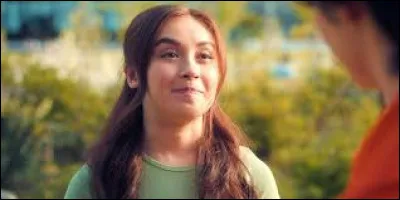 À la fin de la saison Kitty est :