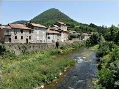 Notre balade prend fin sur les bords de la Sorgues, &agrave; Versols-et-Lapeyre. Village Aveyronnais, il se situe dans l'ex r&eacute;gion ...