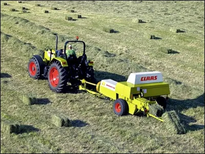 Cet outil qui permet de faire des cubes de paille se nomme...
