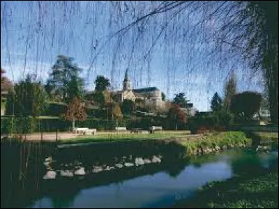 Nous faisons une halte au square du Gué-Vincent, à Varennes-sur-Allier. Ville Bourbonnaise, elle se situe en région ...
